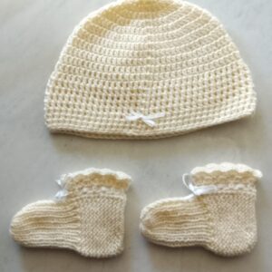 Beanie & Booties: cream white, pink, turquoise blue or white